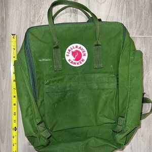 Fjallraven Kånken Forest Green Backpack
